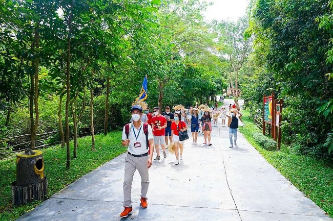 Du lịch Việt "hồi sinh" dịp lễ 30/4, hàng không và đường sắt tăng chuyến