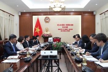 Việt Nam – Hàn Quốc bàn giải pháp phát triển thị trường lao động sau đại dịch COVID-19