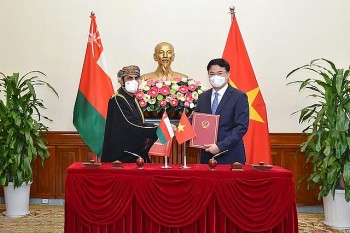Việt Nam-Oman ký hiệp định miễn thị thực