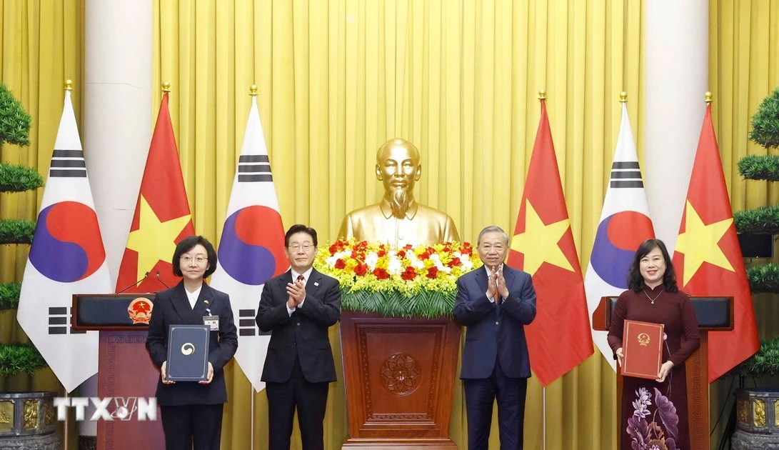 Lễ trao các văn kiện hợp tác giữa Việt Nam-Hàn Quốc