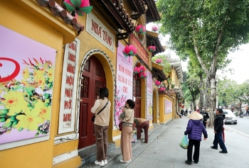 Tạm dừng mọi hoạt động, sinh hoạt tôn giáo tập trung đông người phòng COVID-19 Tạm dừng mọi hoạt động, sinh hoạt tôn giáo tập trung đông người phòng COVID-19