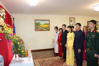 24 nha bao quoc te tai brazil tim hieu ve cuoc doi va su nghiep cua vi lanh tu vi dai ho chi minh