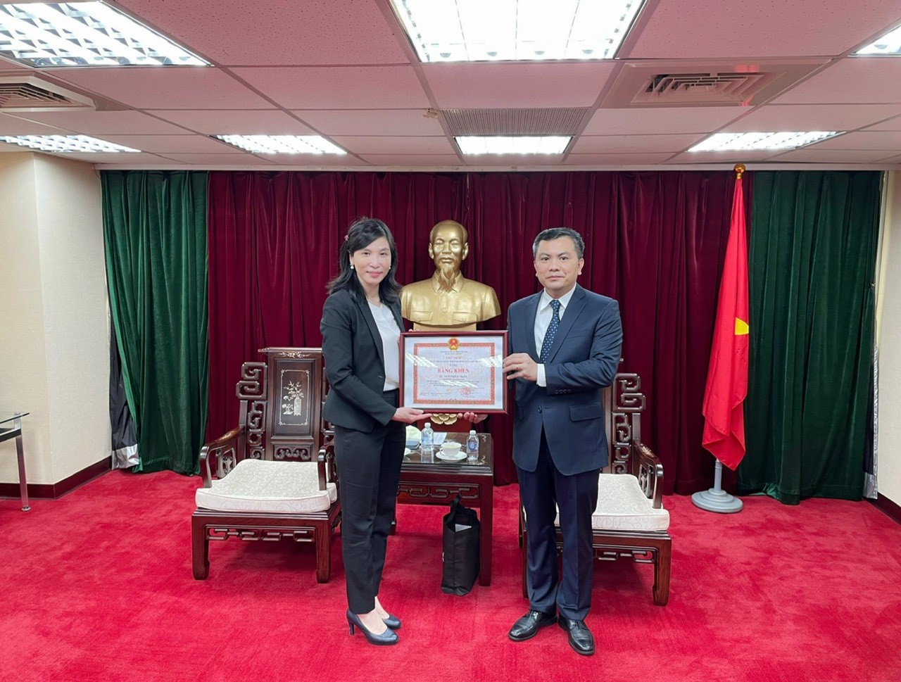 Ghi nhận những đóng góp cho quê hương của Chủ tịch Hiệp hội Đài Việt