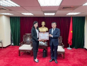 ghi nhan nhung dong gop cho que huong cua chu tich hiep hoi dai viet