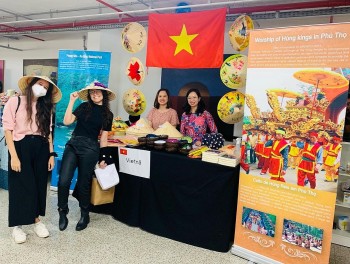 Quảng bá hàng thủ công mỹ nghệ, món ăn truyền thống của Việt Nam tại Brazil Quảng bá hàng thủ công mỹ nghệ, món ăn truyền thống của Việt Nam tại Brazil