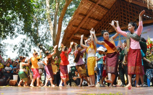 Người Việt gốc Lào trên vùng đất Buôn Đôn