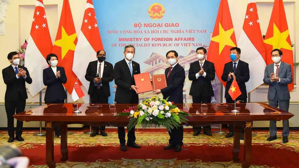 Thúc đẩy hợp tác giáo dục, văn hóa, du lịch, giao lưu nhân dân giữa Việt Nam và Singapore