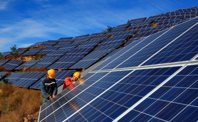 Khuyến cáo doanh nghiệp khi Hoa Kỳ xem xét miễn thuế với pin năng lượng mặt trời