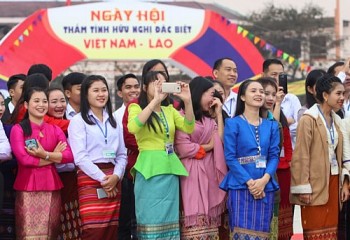 60 hoc bong du hoc tai lao