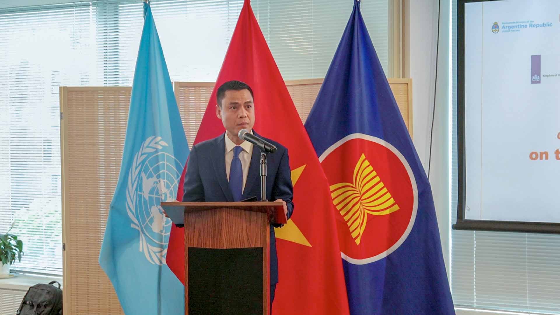 Đại sứ Đặng Hoàng Giang đã chủ trì buổi gặp mặt thường niên các nước thành viên Nhóm bạn bè UNCLOS.