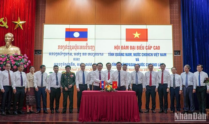 Quảng Nam và Chămpasak (Lào) ký kết hợp tác, thúc đẩy phát triển ảnh 3