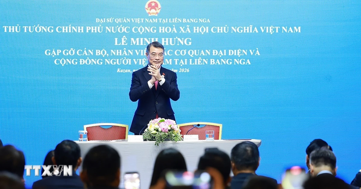 Thủ tướng Lê Minh Hưng gặp cộng đồng người Việt Nam tại Nga