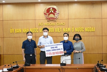 Cộng đồng người Việt ở nước ngoài đã quyên góp 10,5 tỷ đồng cho Quỹ Vaccine phòng chống Covid-19