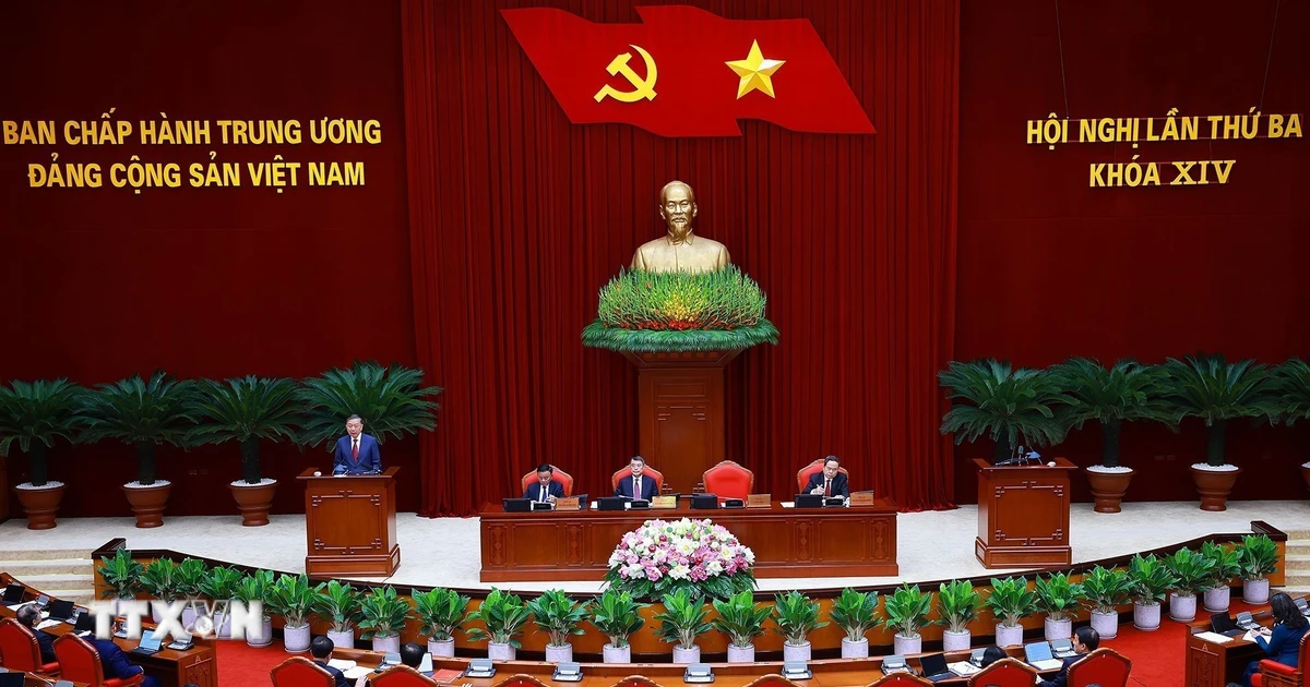 Khai mạc trọng thể Hội nghị lần thứ ba Ban Chấp hành Trung ương Đảng khóa XIV Khai mạc trọng thể Hội nghị lần thứ ba Ban Chấp hành Trung ương Đảng khóa XIV