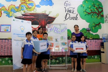 JA Việt Nam cùng 500 học sinh chung tay bảo vệ môi trường sống