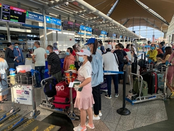 240 công dân Việt Nam từ Malaysia về nước