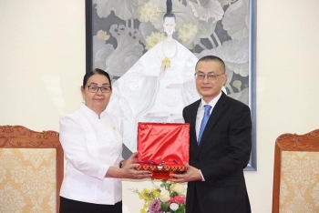 Chính phủ Vương quốc Campuchia truy tặng Huân chương Mahasena cho cố Đại sứ Ngô Điền
