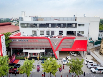 can canh showroom 3s lon nhat viet nam cua vinfast