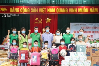 gni tang qua cho 3805 tre bao tro tai thanh hoa ha giang voi tri gia gan 13 ty