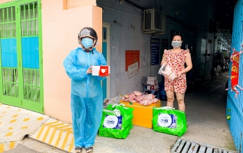 ActionAid Việt Nam và AFV hỗ trợ cho gần 70.000 người gặp khó khăn trong COVID-19 ActionAid Việt Nam và AFV hỗ trợ cho gần 70.000 người gặp khó khăn trong COVID-19