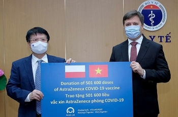 Tiếp nhận hơn 501.000 liều vaccine Covid-19 do Ba Lan viện trợ Việt Nam