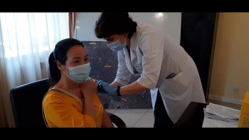 Cộng đồng người Việt tại Kiev (Ukraine) hoàn thành tiêm vaccine phòng Covid-19 Cộng đồng người Việt tại Kiev (Ukraine) hoàn thành tiêm vaccine phòng Covid-19