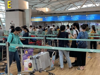 Thêm chuyến bay đưa 645 công dân Việt Nam từ Hàn Quốc, Singapore về nước