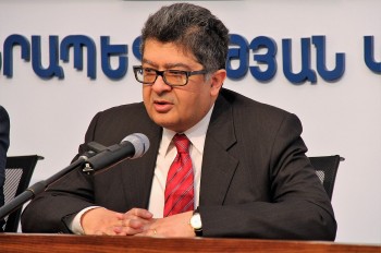 Đại sứ Armenia Vahram Kazhoyan: Thuận lợi nhất là hợp tác du lịch và giáo dục Đại sứ Armenia Vahram Kazhoyan: Thuận lợi nhất là hợp tác du lịch và giáo dục