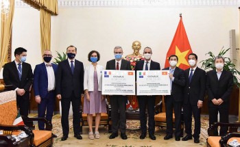 Italia tiếp tục viện trợ bổ sung 796.000 liều vaccine Covid-19 cho Việt Nam