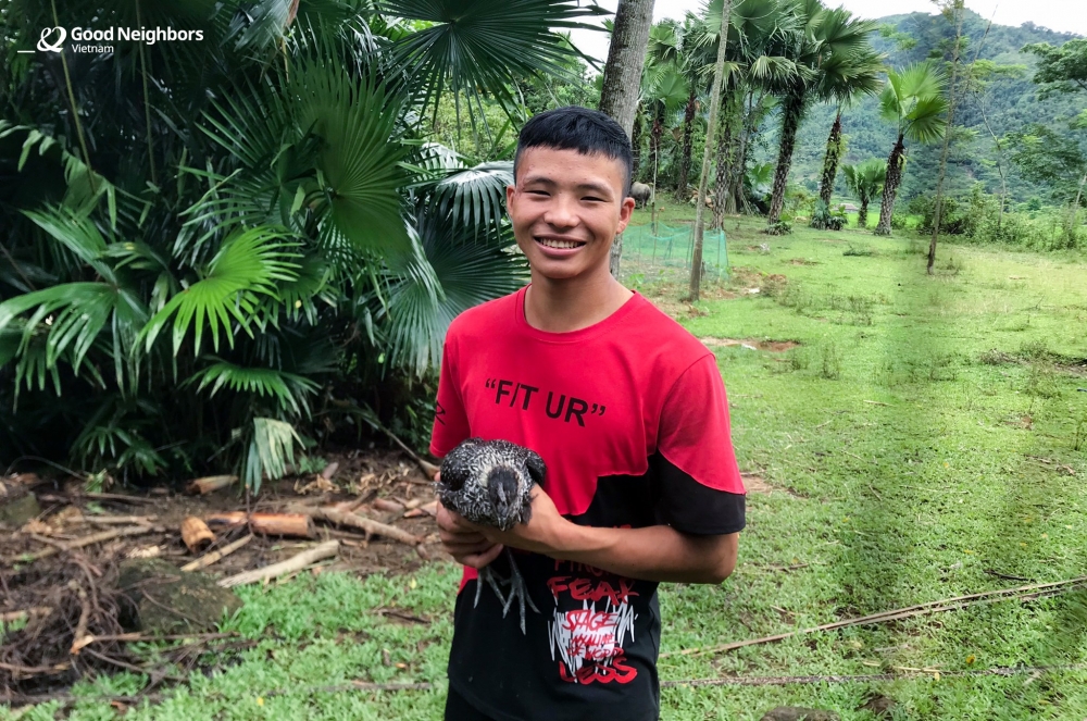 GNI giúp người dân Quang Bình, Hà Giang phát triển sinh kế từ chăn nuôi gà đen