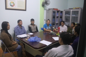 gni giup nguoi dan quang binh ha giang phat trien sinh ke tu chan nuoi ga den