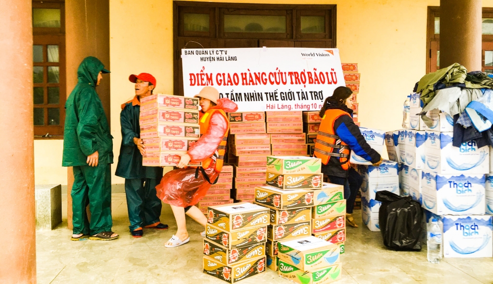 World Vision Việt Nam cứu trợ cho người dân huyện Hải Lăng và Đa Krông (Quảng Trị)