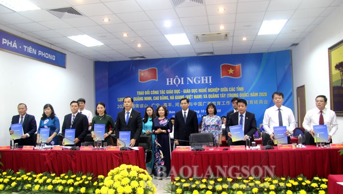 Ký kết hợp tác giáo dục giữa 4 tỉnh biên giới Việt Nam với Quảng Tây (Trung Quốc)