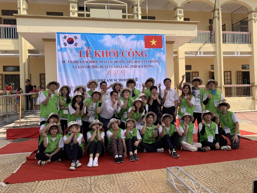 Tập đoàn LS (Hàn Quốc) hỗ trợ 1,5 tỷ Trường Tiểu học An Thượng