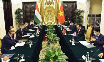 hungary danh gia cao vai tro va vi the ngay cang quan trong cua viet nam o khu vuc