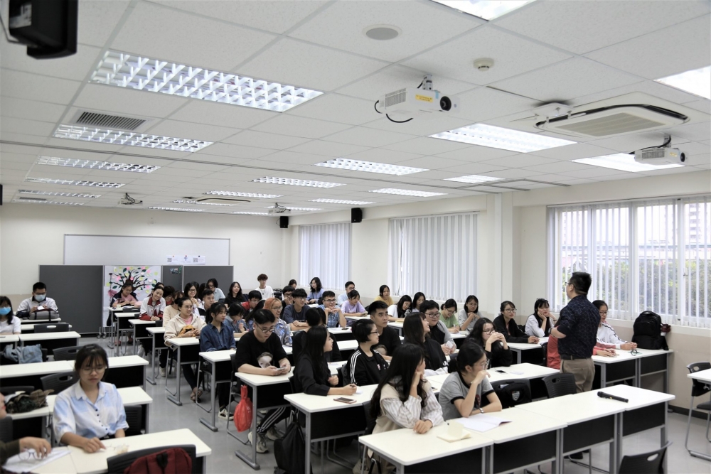 JICA trao 120 suất học bổng cho học viên trường Đại học Việt Nhật