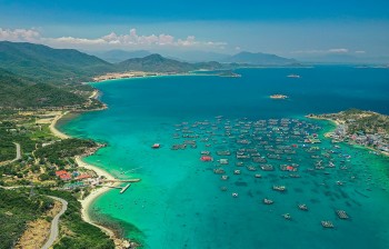Du lịch Việt Nam: nhiều kế hoạch, chương trình hấp dẫn chuẩn bị đón khách Du lịch Việt Nam: nhiều kế hoạch, chương trình hấp dẫn chuẩn bị đón khách