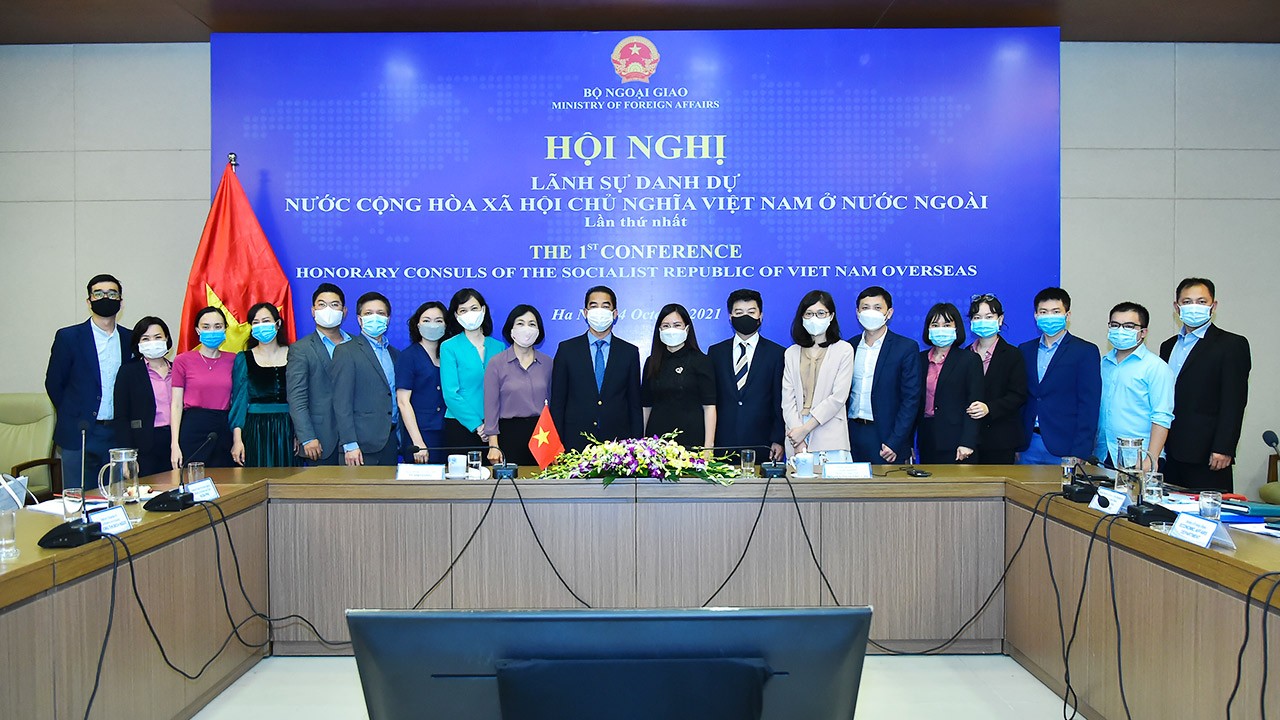 Mở rộng mạng lưới và nâng cao hiệu quả hoạt động của các Lãnh sự danh dự Việt Nam ở nước ngoài