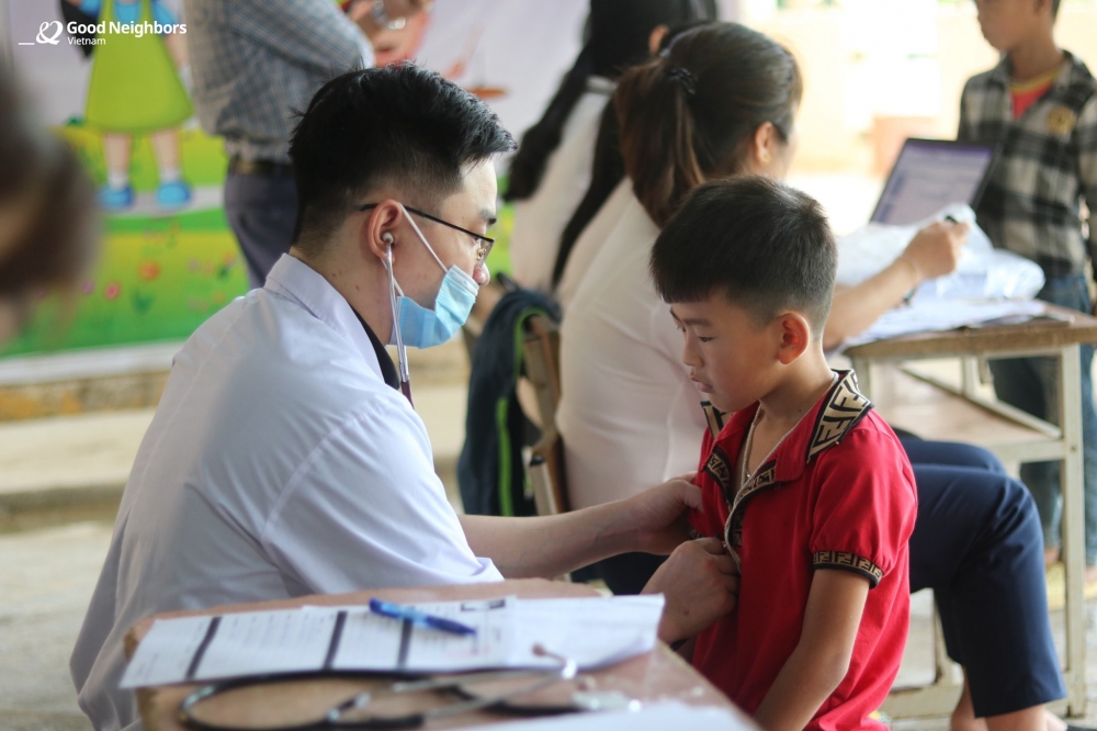 Tổ chức GNI khám sức khỏe miễn phí cho 1.417 trẻ bảo trợ tại Hà Giang