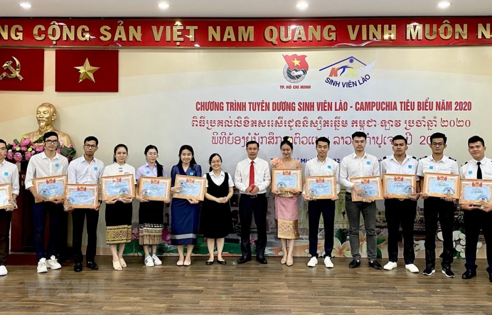 TP.HCM tuyên dương 122 sinh viên Lào - Campuchia tiêu biểu năm 2020