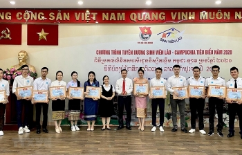 TP.HCM tuyên dương 122 sinh viên Lào - Campuchia tiêu biểu năm 2020 TP.HCM tuyên dương 122 sinh viên Lào - Campuchia tiêu biểu năm 2020