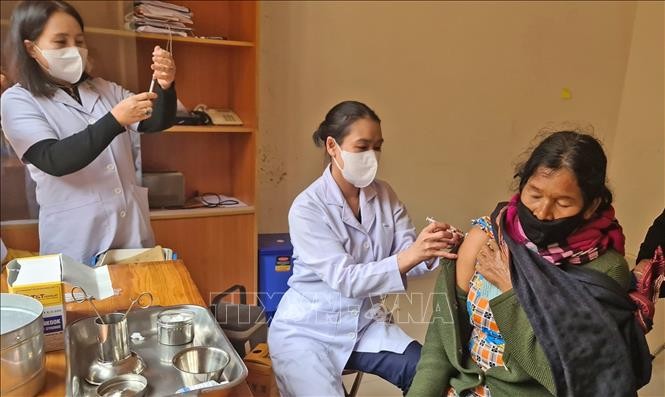 Lâm Đồng, Đắk Nông tăng tốc tiêm phủ vaccine ở vùng sâu, vùng dân tộc thiểu số