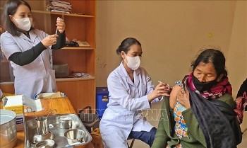 Lâm Đồng, Đắk Nông tăng tốc tiêm phủ vaccine ở vùng sâu, vùng dân tộc thiểu số