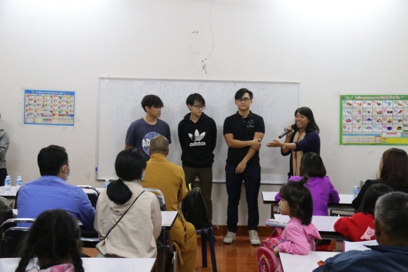 Khai giảng khóa học ngoại ngữ miễn phí cho cộng đồng người Việt tại Lào