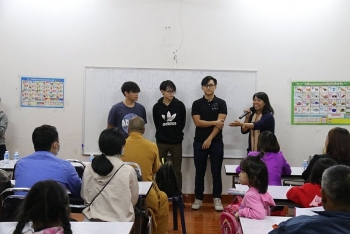 Khai giảng khóa học ngoại ngữ miễn phí cho cộng đồng người Việt tại Lào Khai giảng khóa học ngoại ngữ miễn phí cho cộng đồng người Việt tại Lào