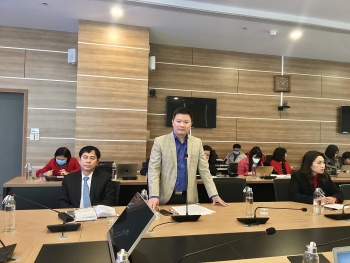 100% người nghèo, đồng bào dân tộc thiểu số được hưởng bảo hiểm y tế miễn phí 100% người nghèo, đồng bào dân tộc thiểu số được hưởng bảo hiểm y tế miễn phí