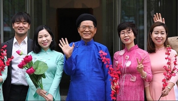 Đại sứ quán Hàn Quốc tung MV ca nhạc hy vọng về tương lai tươi sáng cho tình hữu nghị Việt - Hàn Đại sứ quán Hàn Quốc tung MV ca nhạc hy vọng về tương lai tươi sáng cho tình hữu nghị Việt - Hàn