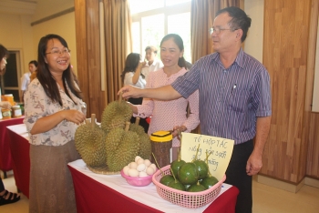 Phụ nữ dân tộc thiểu số Đắk Nông thoát nghèo nhờ kinh doanh trên mạng Phụ nữ dân tộc thiểu số Đắk Nông thoát nghèo nhờ kinh doanh trên mạng