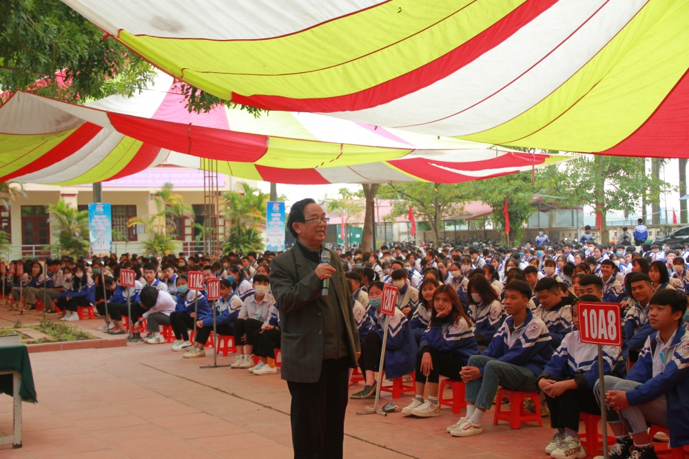 Học sinh Hà Nội, Bắc Giang, Bắc Ninh nâng cao khiến thức về 4.0