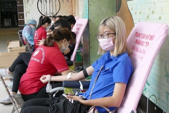 290 người tham gia hiến máu tình nguyện nhân 45 năm thiết lập quan hệ ngoại Việt Nam - Thái Lan